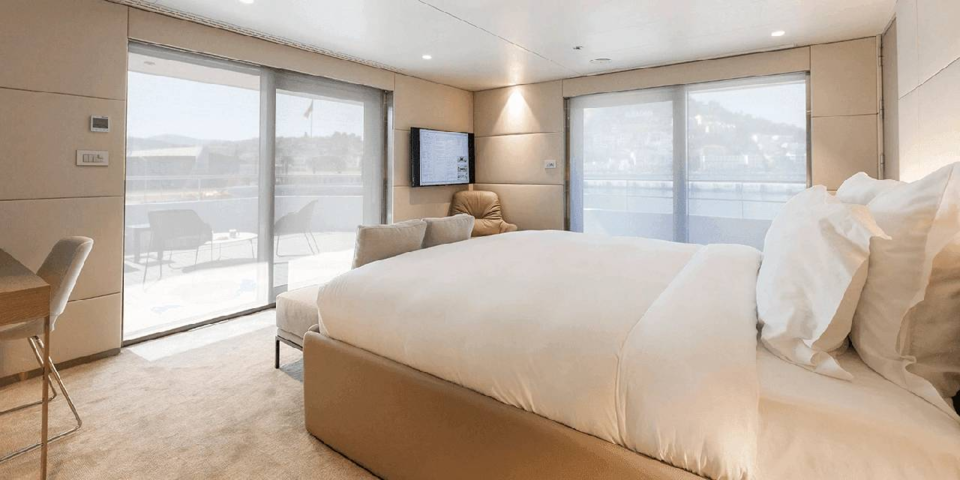 Yacht Suite