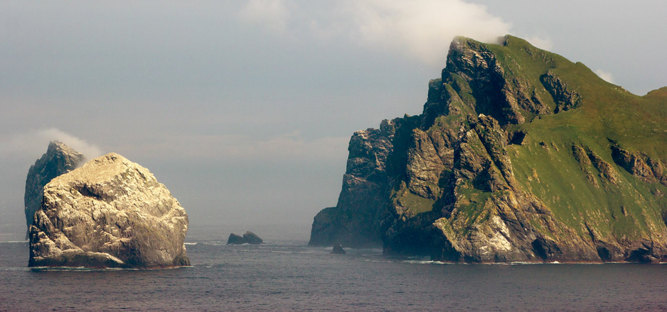 Cruising by Boreray Island, Saint Kilda