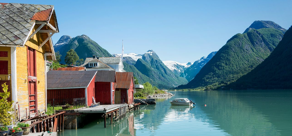 Fjærlandsfjorden (Cruising)