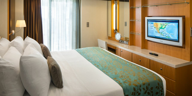 Spacious AquaTheater Suite with Large Balcony - 2 Bedrooms