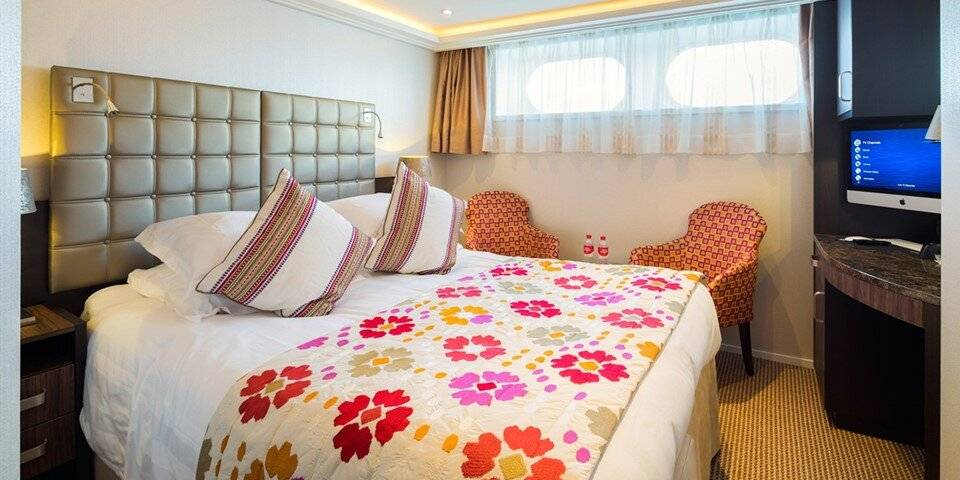 Fixed Window - Piano Deck - 160sq.ft.