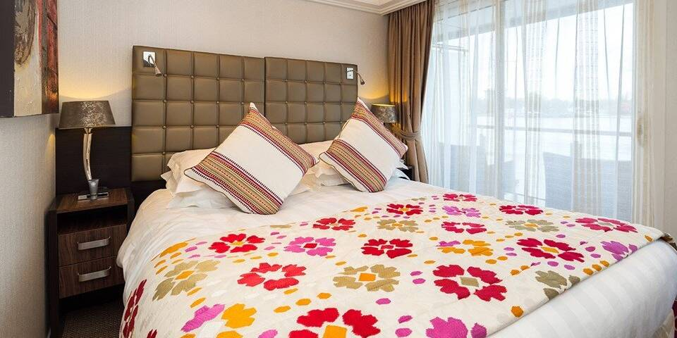 Twin Balcony - Cello Deck - 210sq.ft.