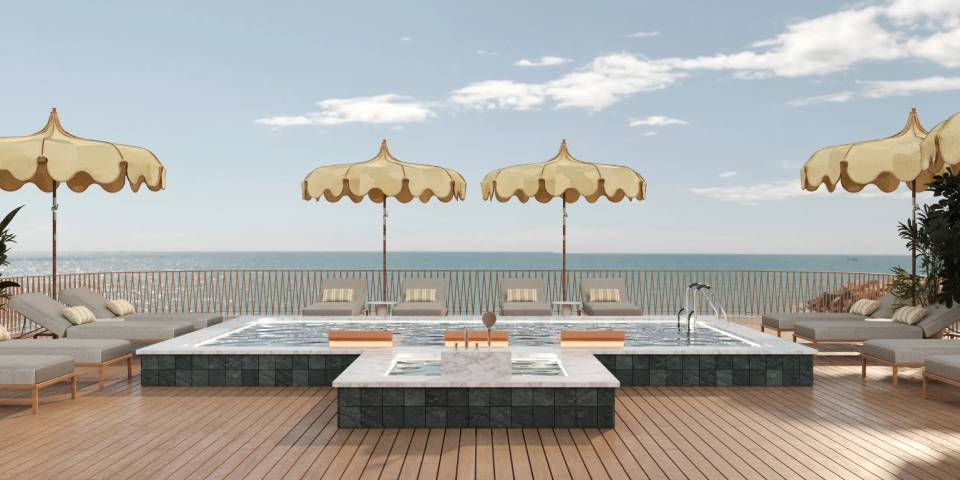 Deck Club Swimming Pool