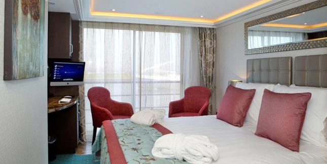 French Balcony - Violin & Cello Deck - 170sq.ft.