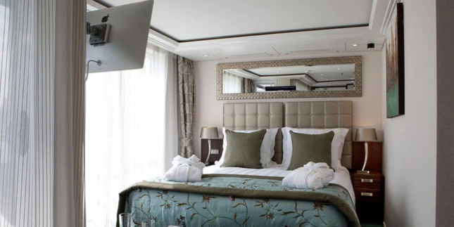 Twin Balcony - Violin Deck - 290sq.ft.