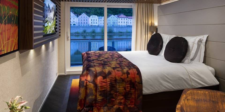 Outside Balcony - Violin Deck - 252sq.ft.