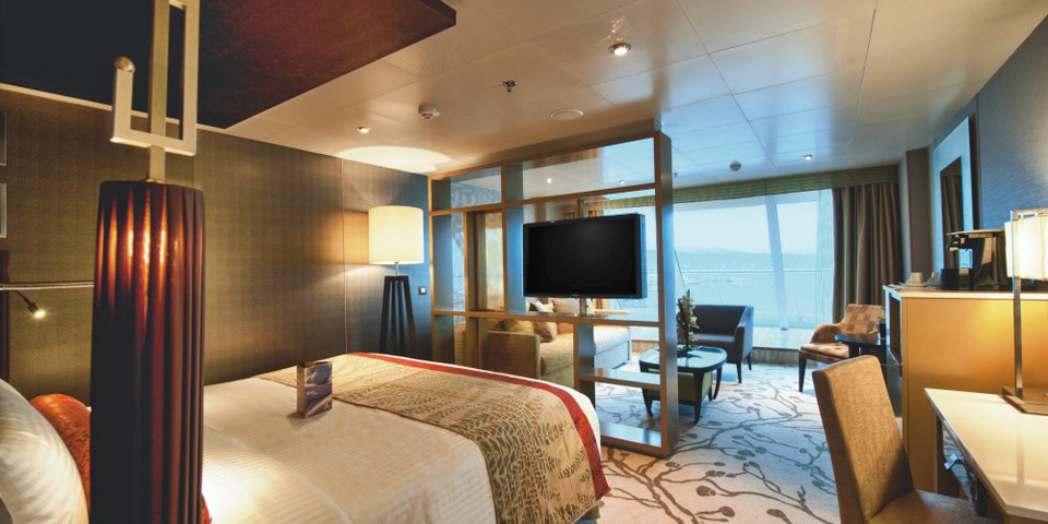 Suite with Panoramic Window