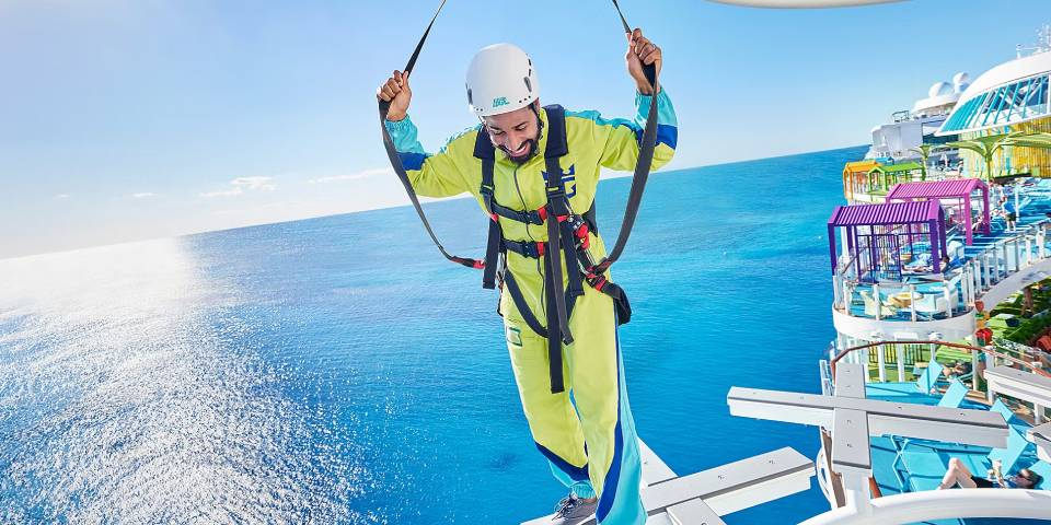 Feeling brave? Conquer Crown’s Edge as you walk high above the waves. Race the family to the top of Adrenaline Peak. Let the kids climb and play in the redesigned Playscape, spot duck characters on the carousel, and tackle shipwreck fun at Lost Dunes golf