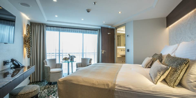 Ruby Deck Superior Suite