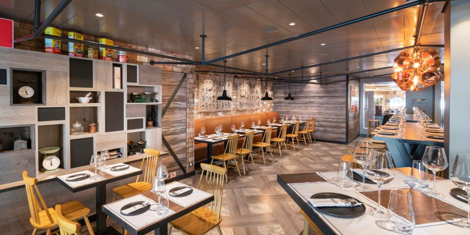 Hola! Tapas Bar by Ramon Freixa