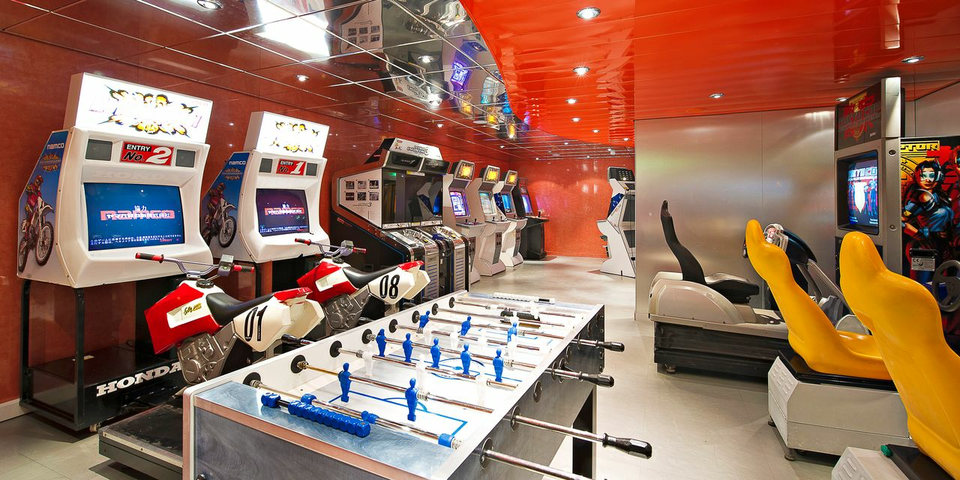 Located next to the Q32 disco, the Virtual Games Room offers a range of gaming adventures with video arcades including shooting, motor racing and pinball machines