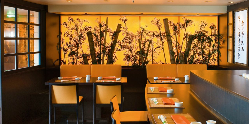 At the Kaito Sushi Bar you can experience authentic, delicious Asian cuisine prepared on the spot with fresh and high quality ingredients