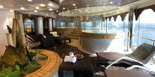 Relax and unwind in the traqulitity of the onboard MSC Aurea Spa. Offering a range of massages and treatments, it is the perfect place to pamper yourself from head to toe