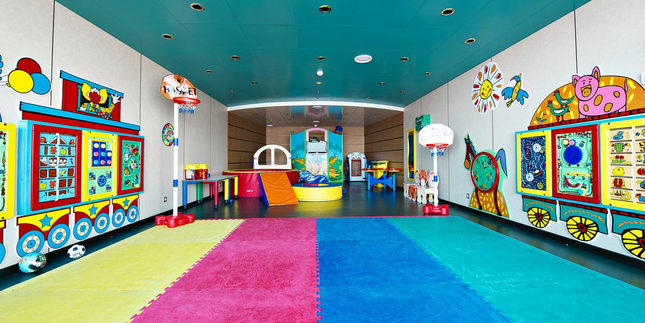 Let the children explore in the Jungle Adventure playroom, while the teens get their own club and chill zone too. Offering entertaining zones for children aged 1-17, there's sure to be something to enrich their inquisitive minds
