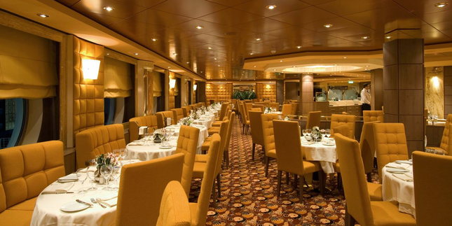 L'Ibiscus Ristorante offers an American/Italian menu for guests dining in the evenings. Almost identical sizing to Villa Borghese it is one of the ship's main dining venues