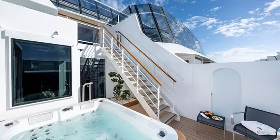 MSC Yacht Club Duplex Suite With Whirlpool Bath