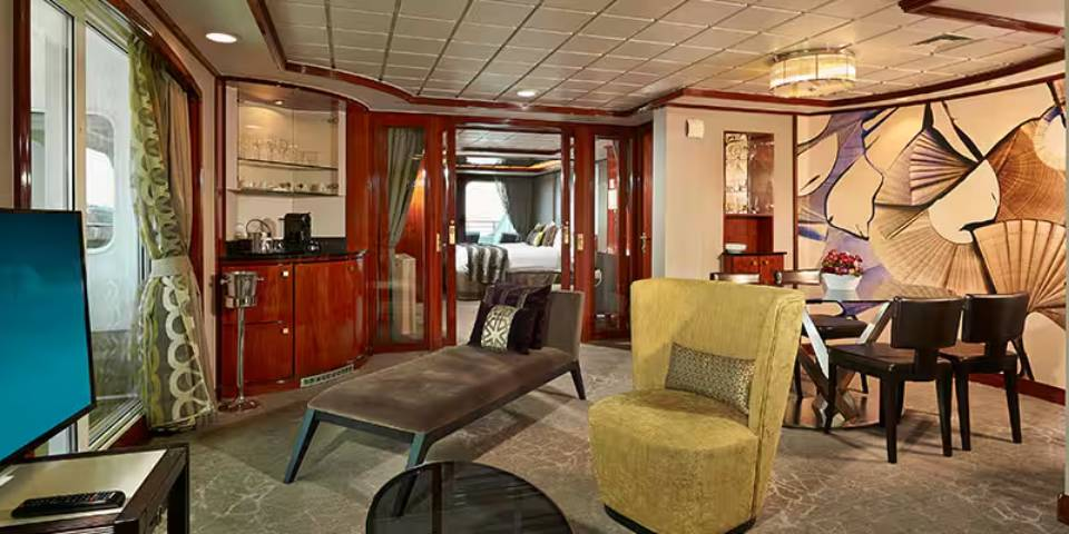 Deluxe Owner's Suite with Two Balconies