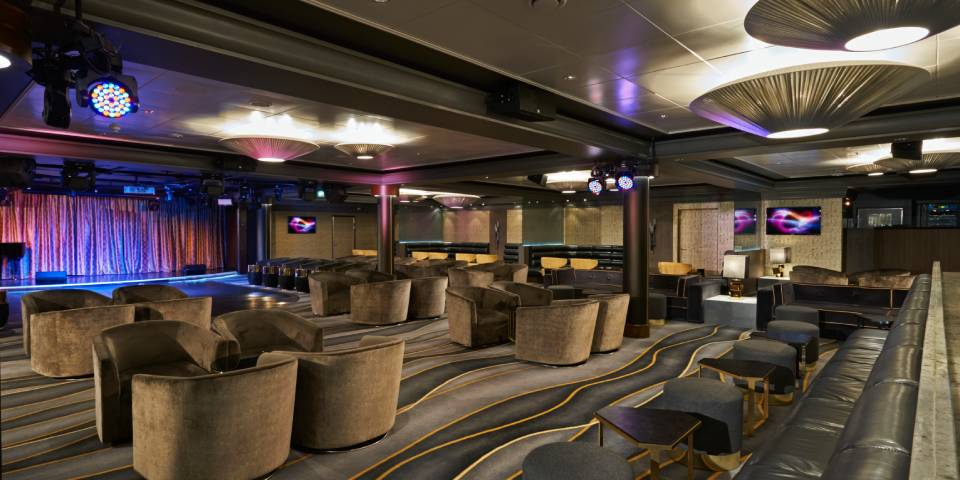 It's electric - all night long. Go clubbing till the wee hours at Bliss Ultra Lounge. From the moment you walk through the lit tunnel and start hearing the music pumping, you'll feel the energy.