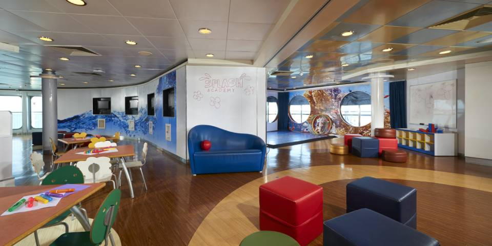 Get into the zone with the newly remodeled Splash Academy. Kids can watch movies at the cinema, have a dance party at the interactive dance mat along and enjoy an open space for active games. The Splash Academy drop off age is 3-12 years old.