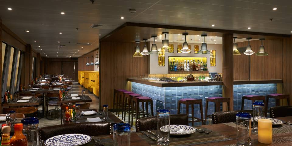 Bienvenido a Los Lobos, a premium Mexican restaurant celebrating traditional flavours with a modern twist.