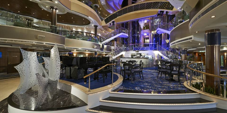 Norwegian Dawn Atrium