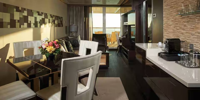 The Haven Deluxe Owner's Suite with Balcony