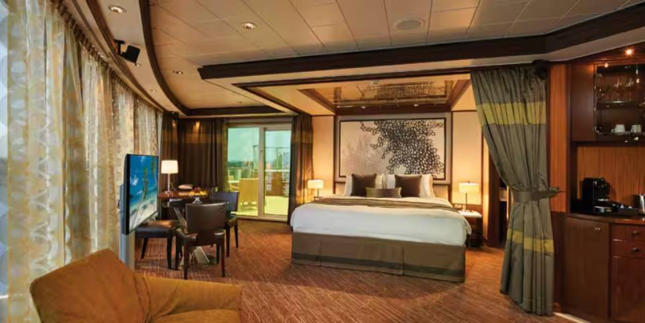 The Haven Deluxe Owner's Suite with Large Balcony
