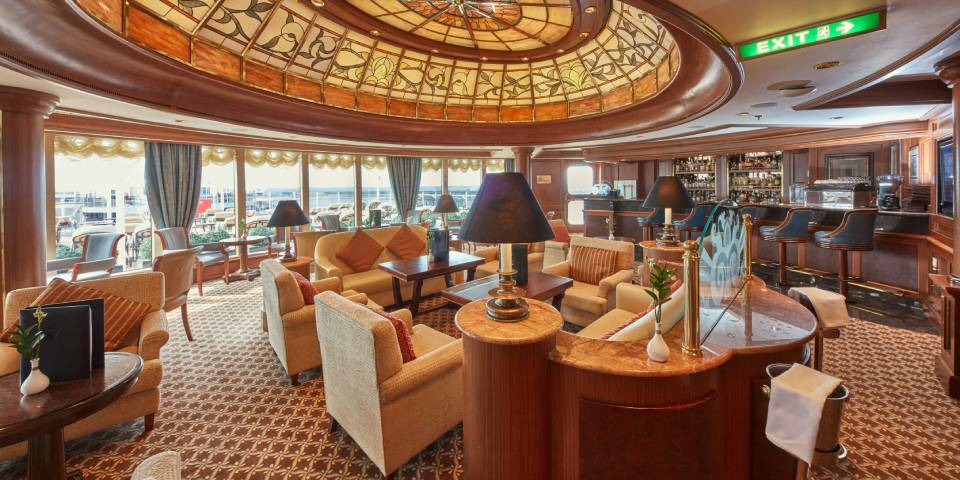 Grills Lounge