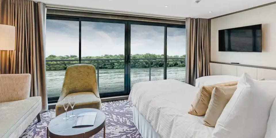 Diamond Deck Superior Suite