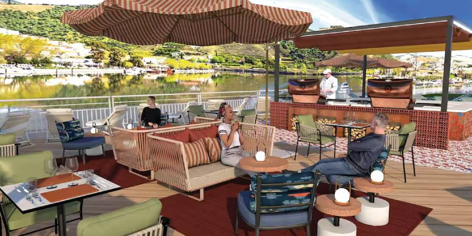 Cinder: This bar and dining area’s on the top deck, and it’s open every day for drinks and self-serve lunches. There are occasional barbecue lunches, too.