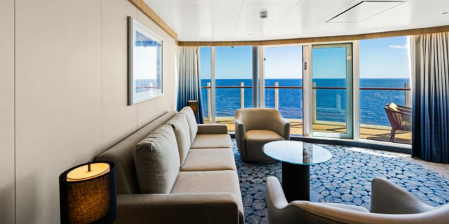 Spacious AquaTheater Suite - 1 Bedroom